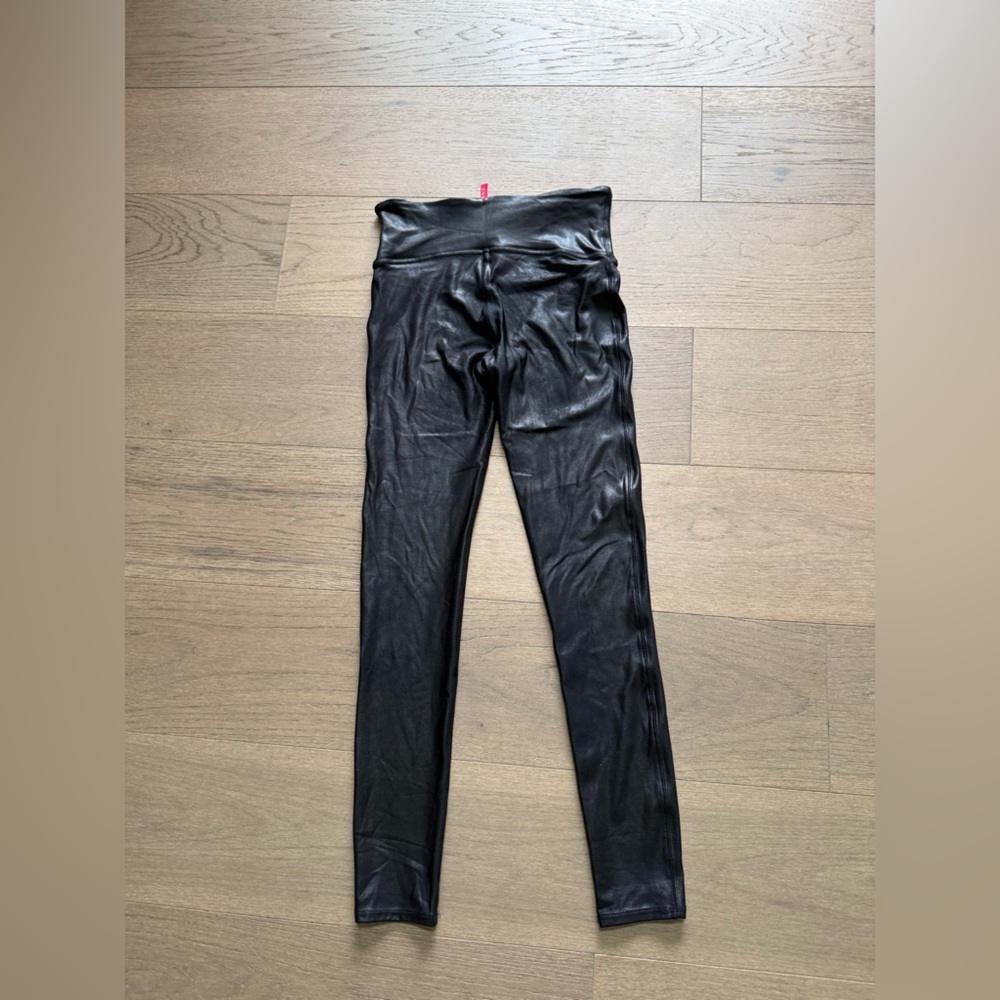 SPANX faux leather leggings black high rise shaping pants, M - Picture 3 of 3